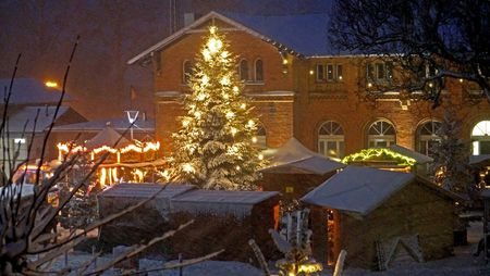 Panoramabild Weihnachtsmarkt in Bohmte am Abend